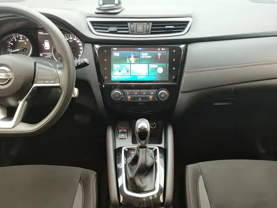 Nissan Qashqai — миниатюра 16