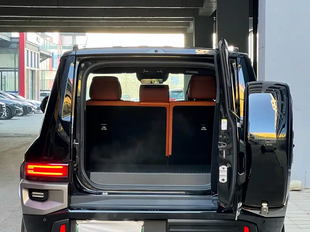 TANK TANK 700 NEW ENERGY