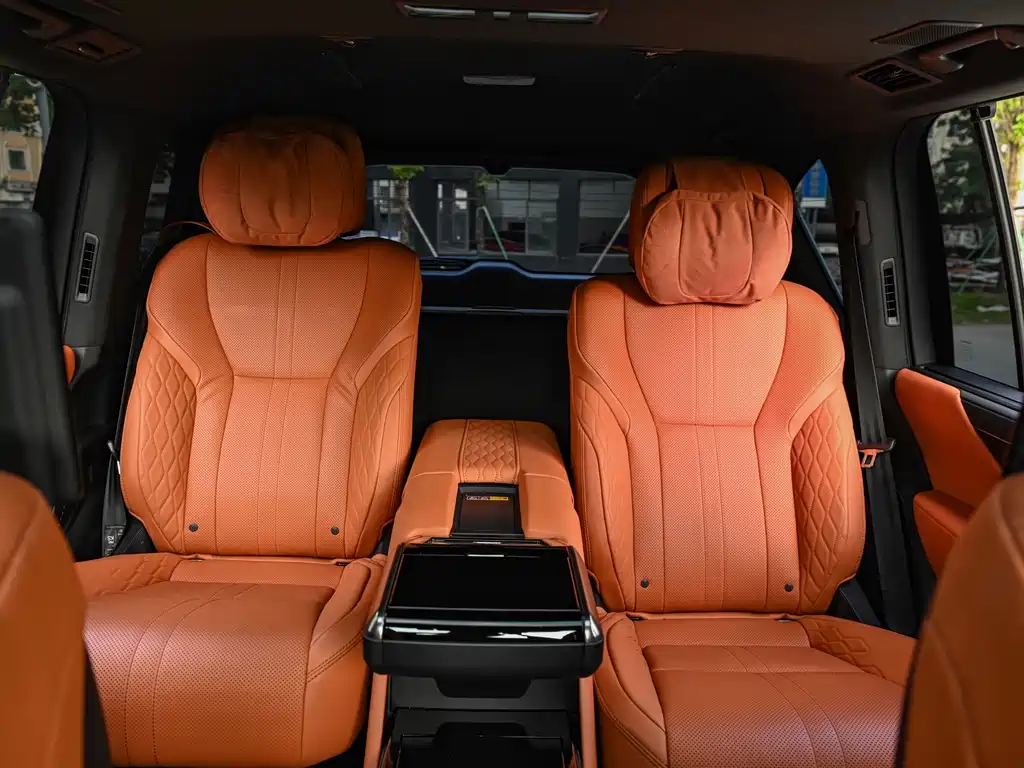 Lexus LX — миниатюра 8
