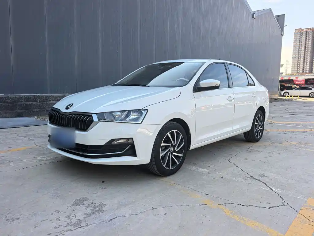Skoda Rapid — миниатюра 2