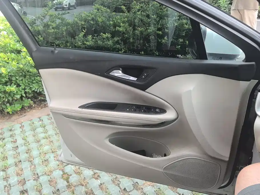 Buick Verano — миниатюра 7