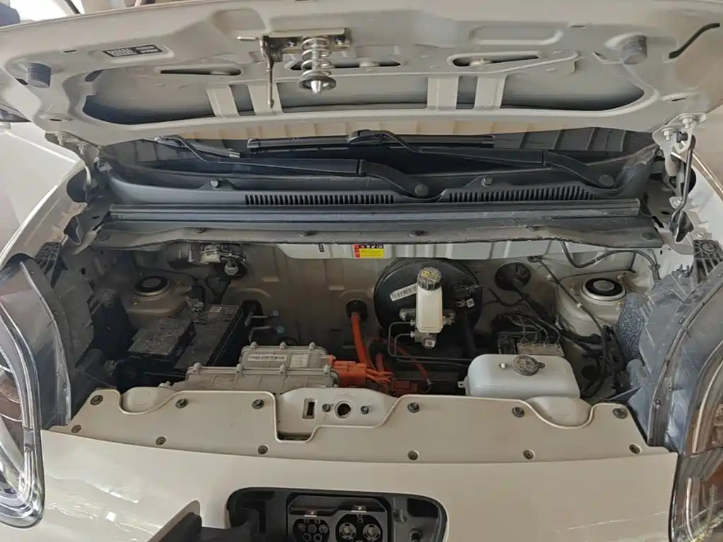 Wuling MINIEV — миниатюра 20