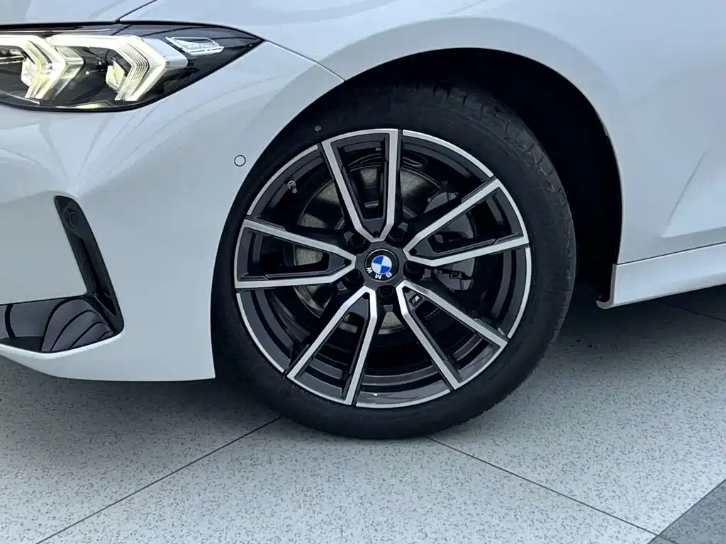 BMW 3 Series — миниатюра 31