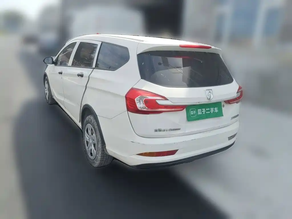 Baojun 310W — миниатюра 4