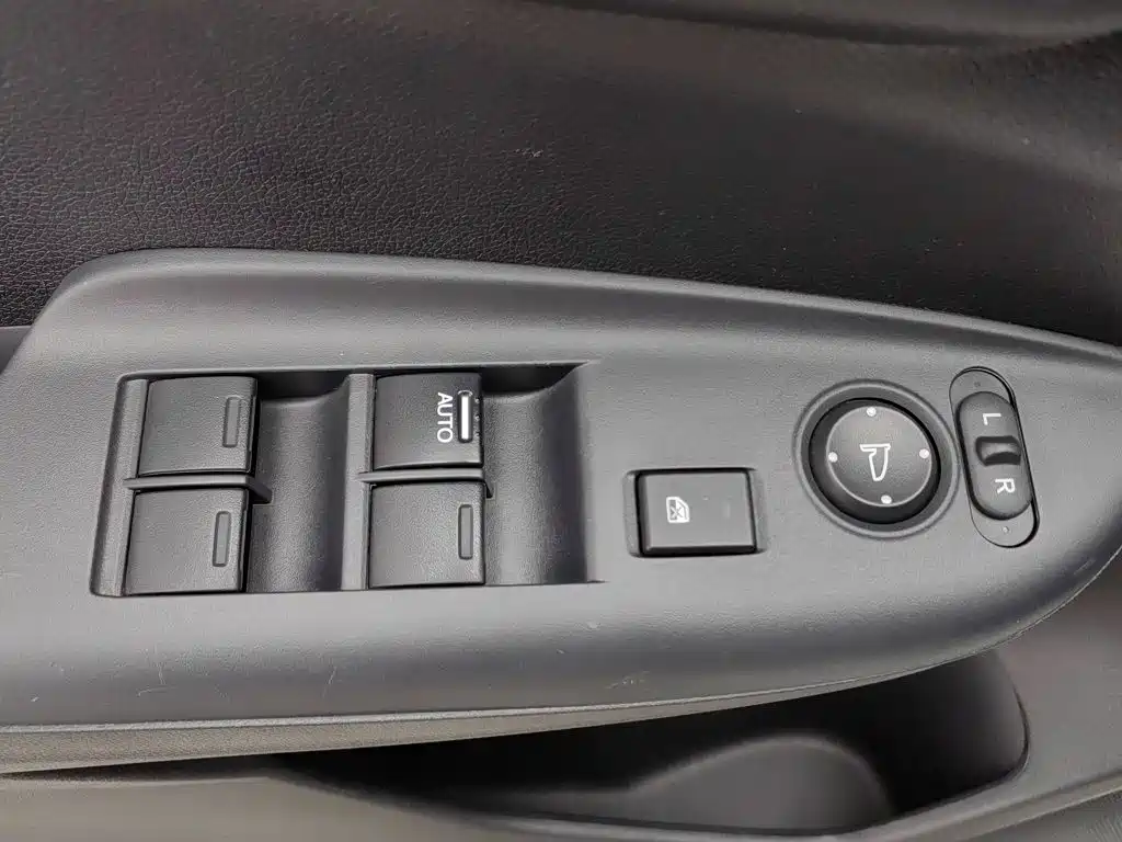 Honda Fit — миниатюра 9