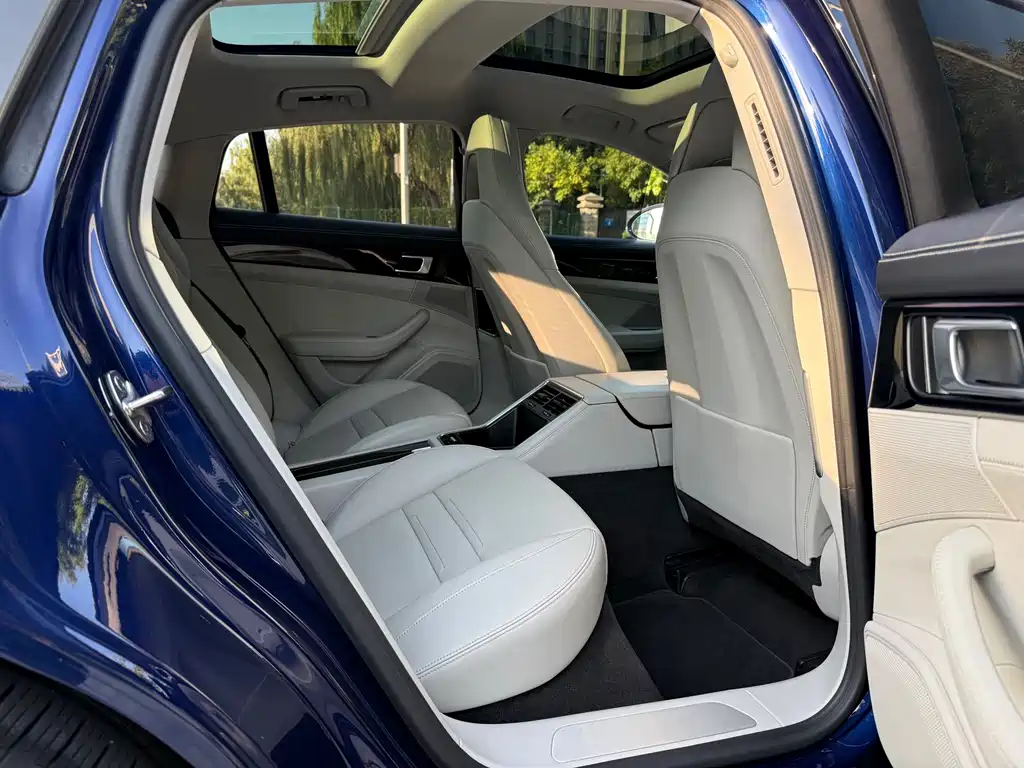 Porsche Panamera — миниатюра 14