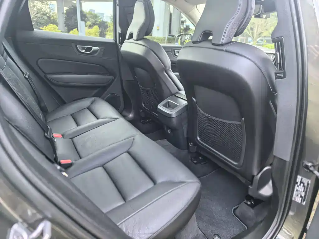 Volvo XC60 — миниатюра 17