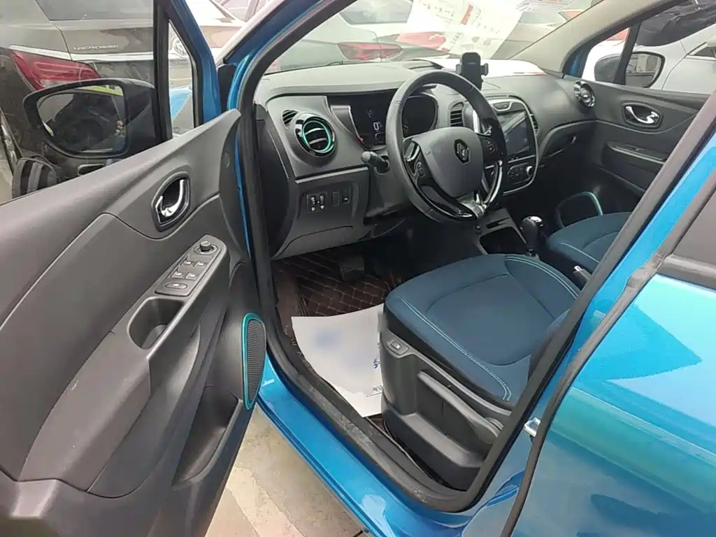Renault Captur — миниатюра 16