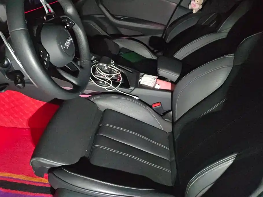 Audi A4L 2023 40 TFSI Luxury
