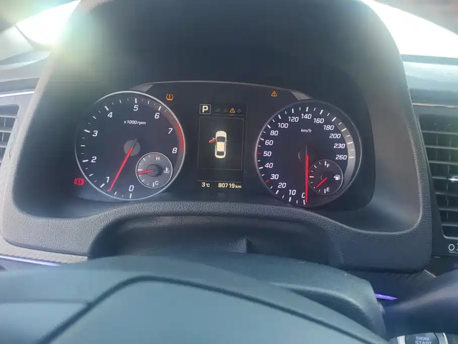 Hyundai Elantra — миниатюра 14