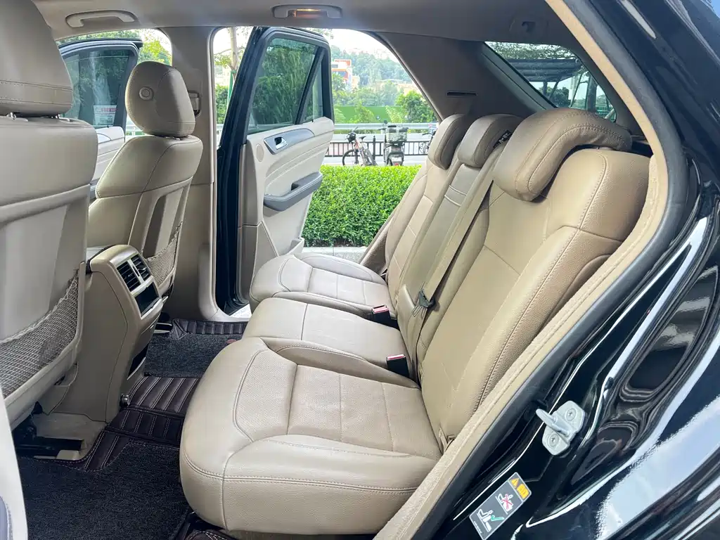 Mercedes-Benz M-Class — миниатюра 14