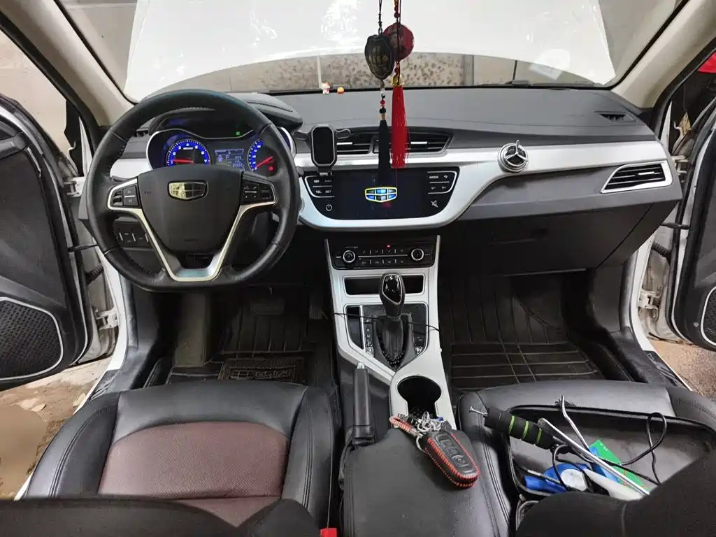 Geely Vision — миниатюра 10
