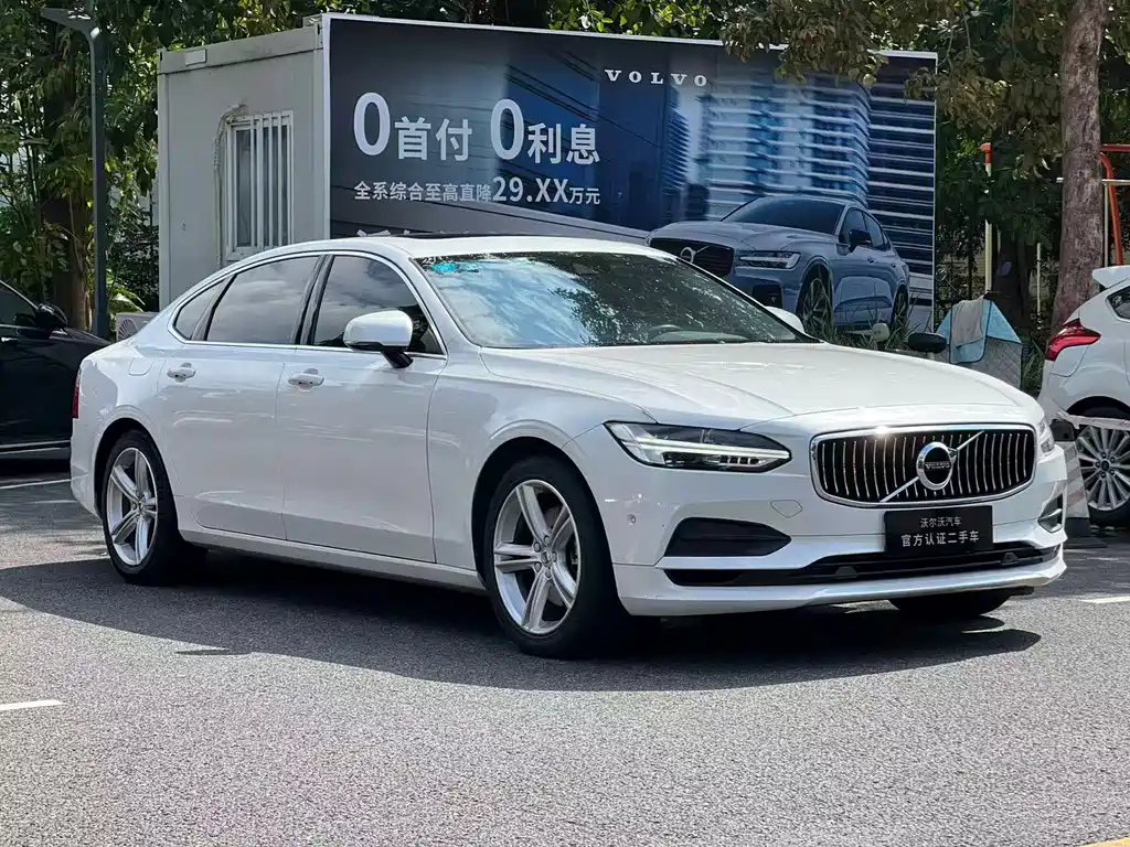 Volvo S90 2018 T4
