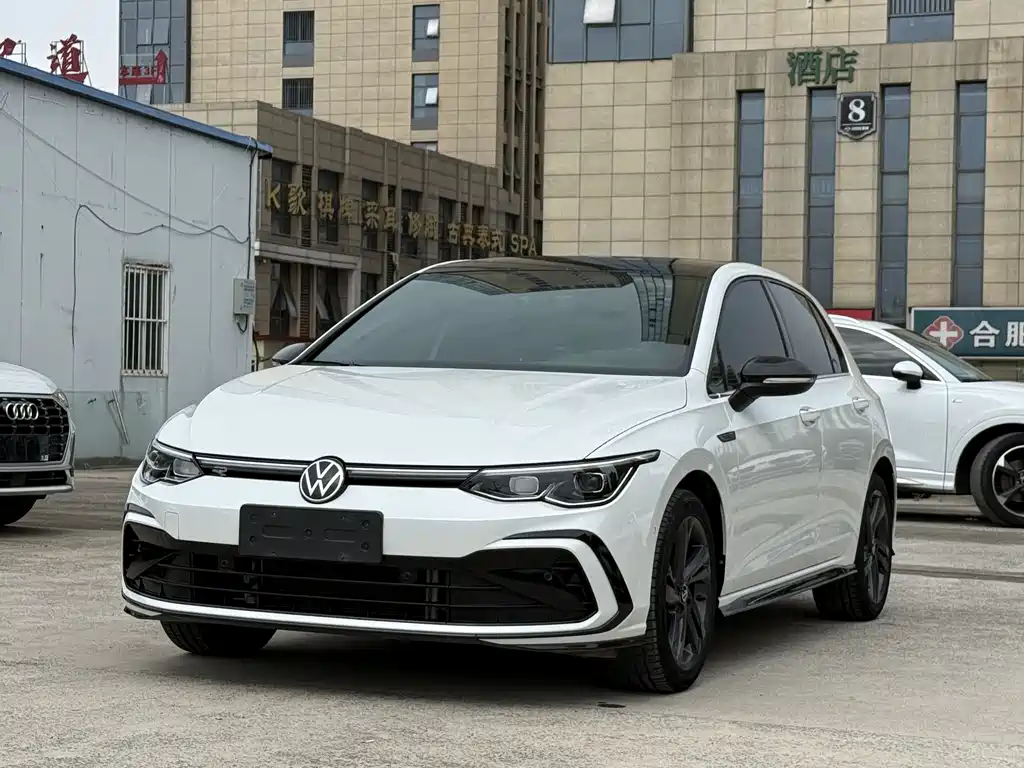 Купить Volkswagen Golf