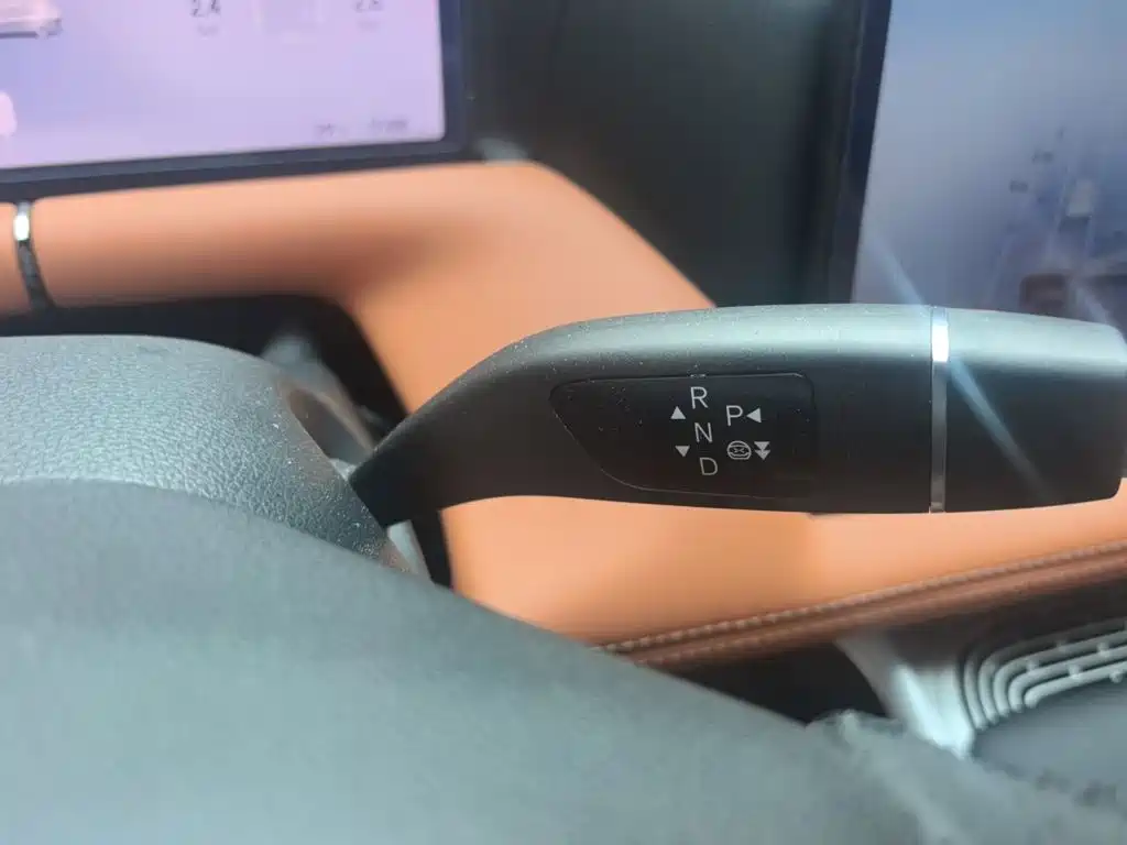 XPeng G9 — миниатюра 10