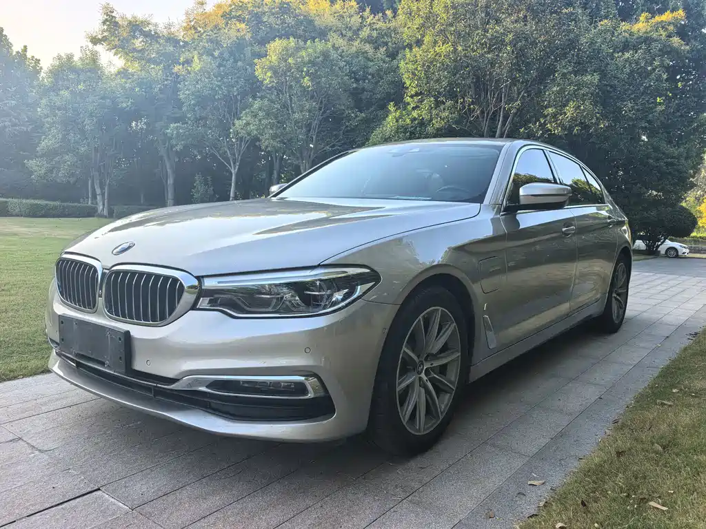BMW 5 Series New Energy — миниатюра 3