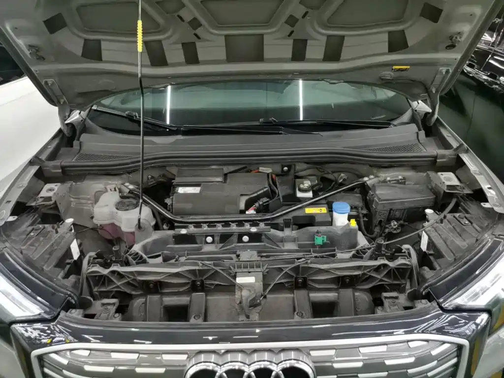 Audi Q4 e-tron — миниатюра 20