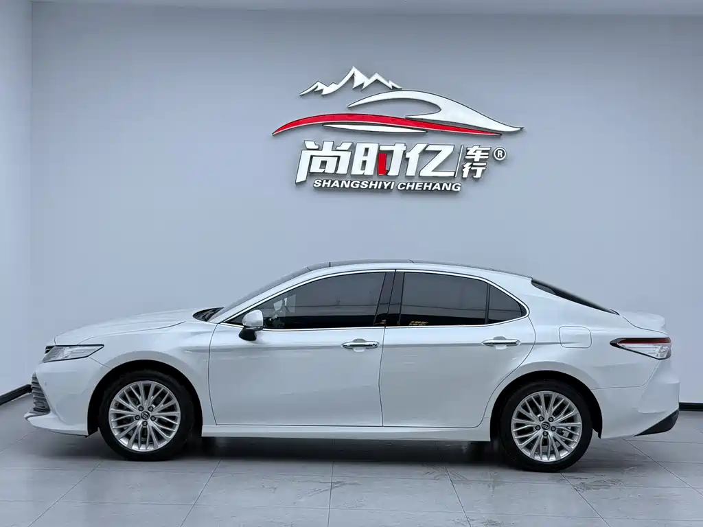 Toyota Camry 2019 2.5G Luxury VI