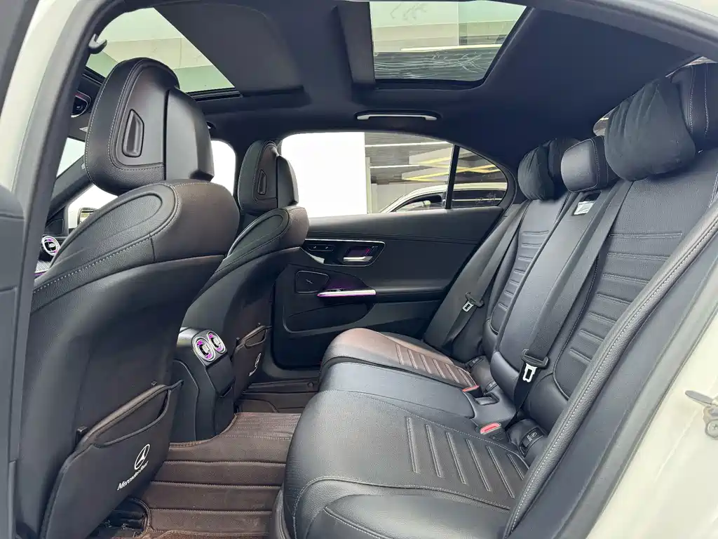 Mercedes-Benz C-Class — миниатюра 7