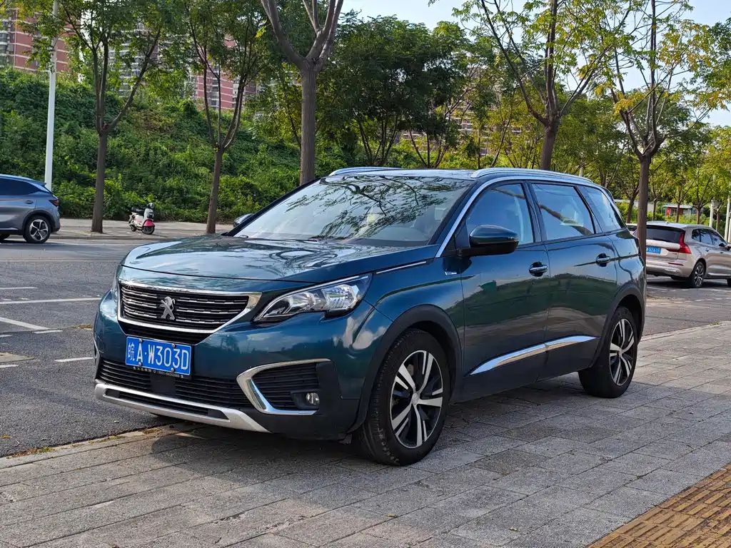 Peugeot 5008