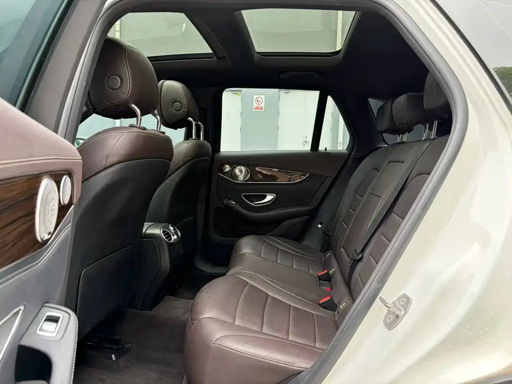 Mercedes-Benz GLC 2017 GLC 260 4MATIC Luxury