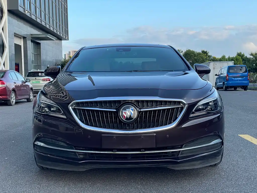 Buick LaCrosse — миниатюра 2