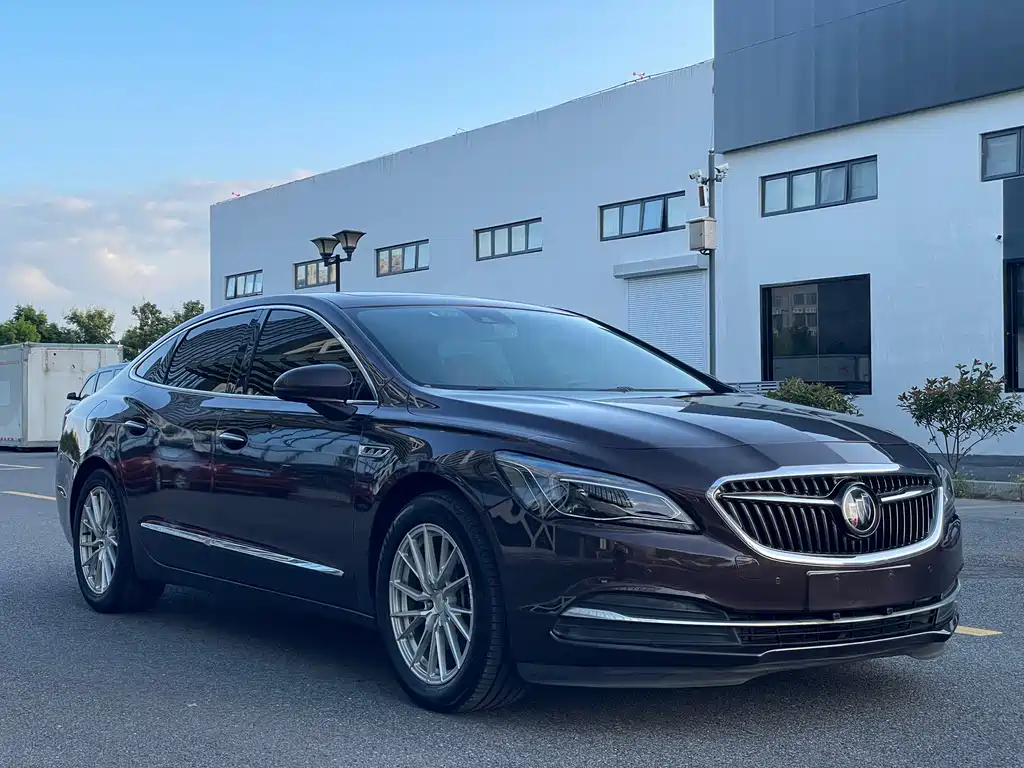 Buick LaCrosse — миниатюра 3
