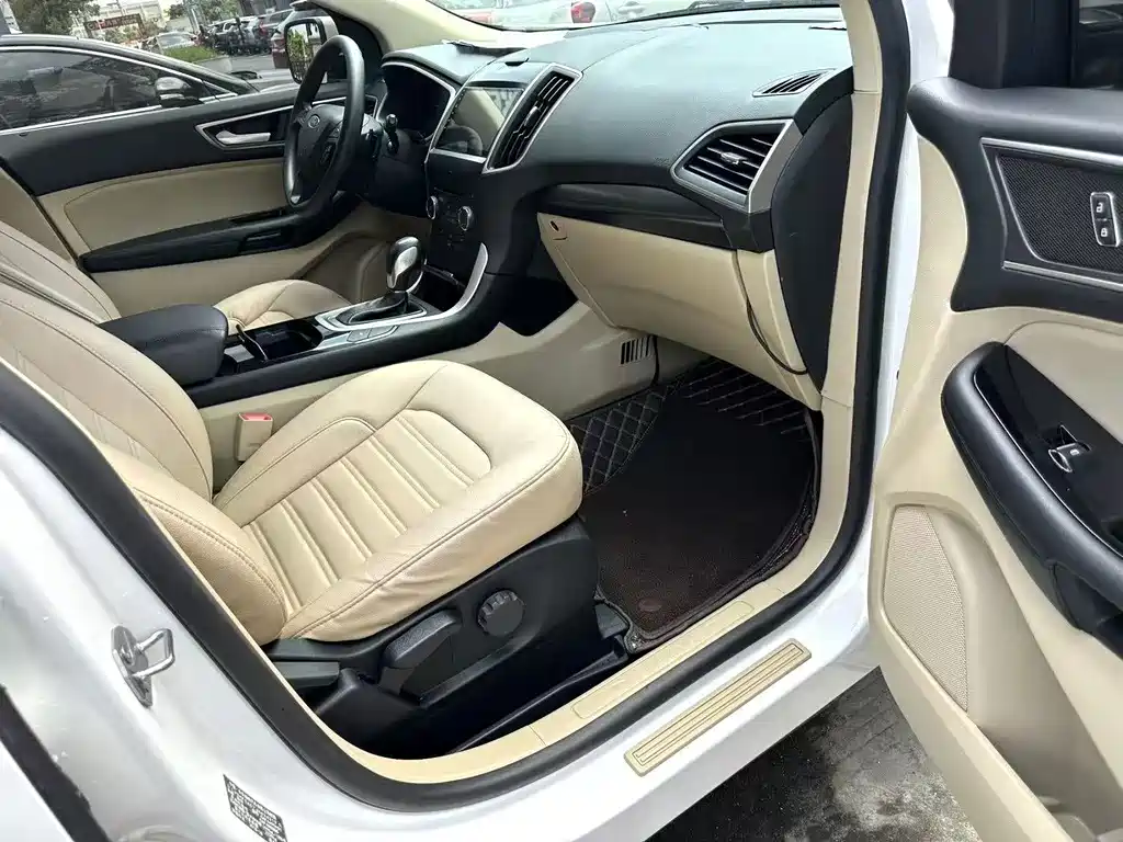 Ford Edge — миниатюра 7