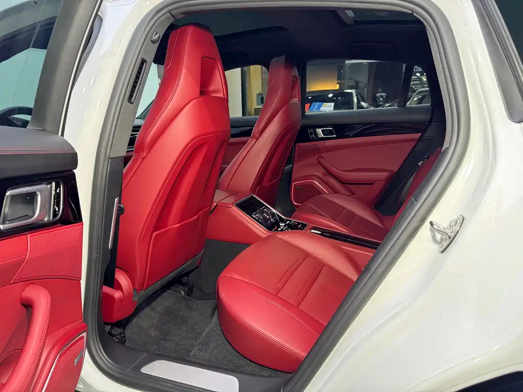 Porsche Panamera — миниатюра 6