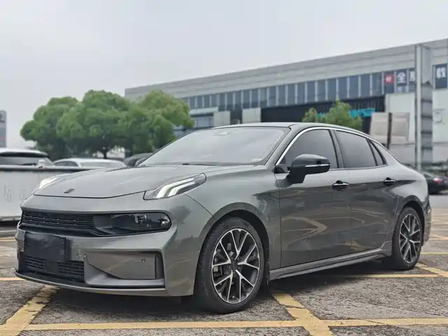 2022 Lynk & Co 03
