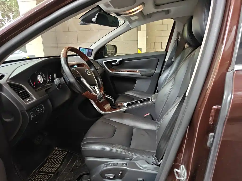 Volvo XC60 — миниатюра 8