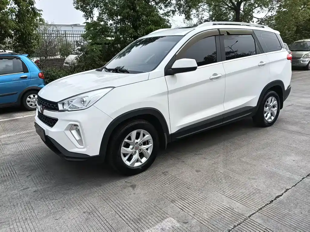 Wuling Hongguang S3 2018