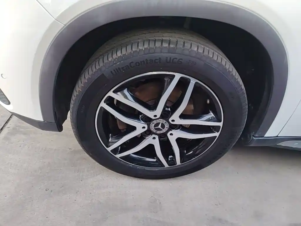 Mercedes-Benz GLA — миниатюра 23