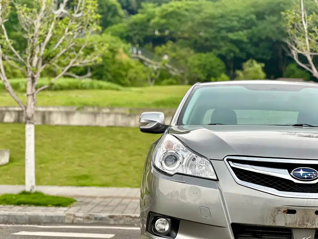 Subaru Legacy 2.0i Luxury Edition, фото 12