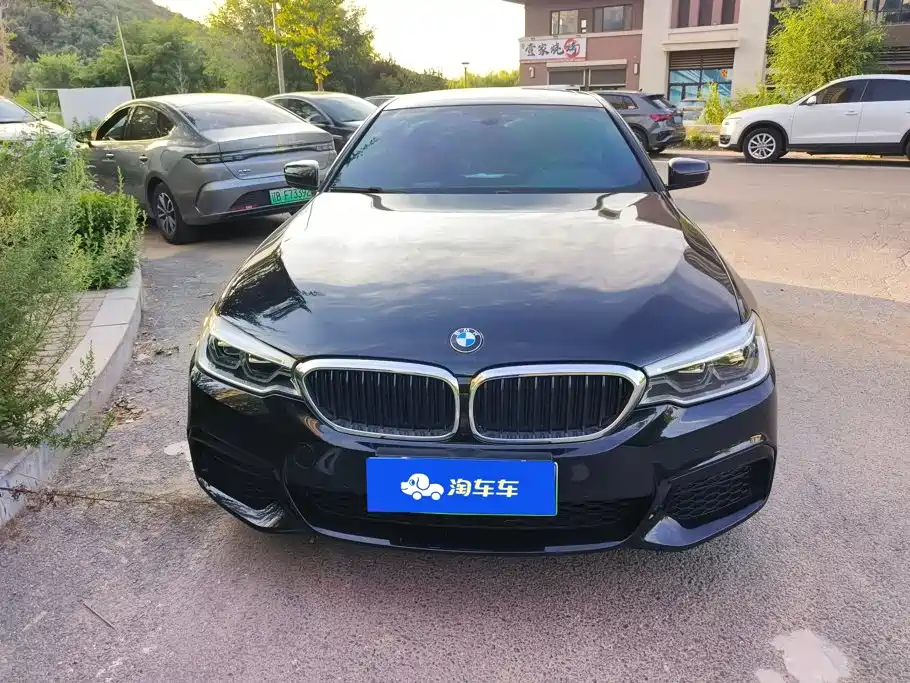 BMW 5 Series — миниатюра 2
