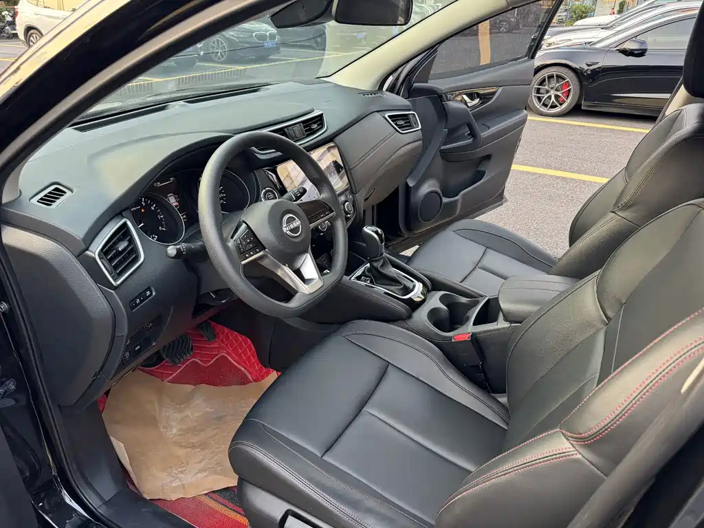 Nissan Qashqai — миниатюра 7