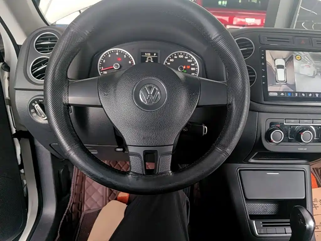 Volkswagen Tiguan — миниатюра 11