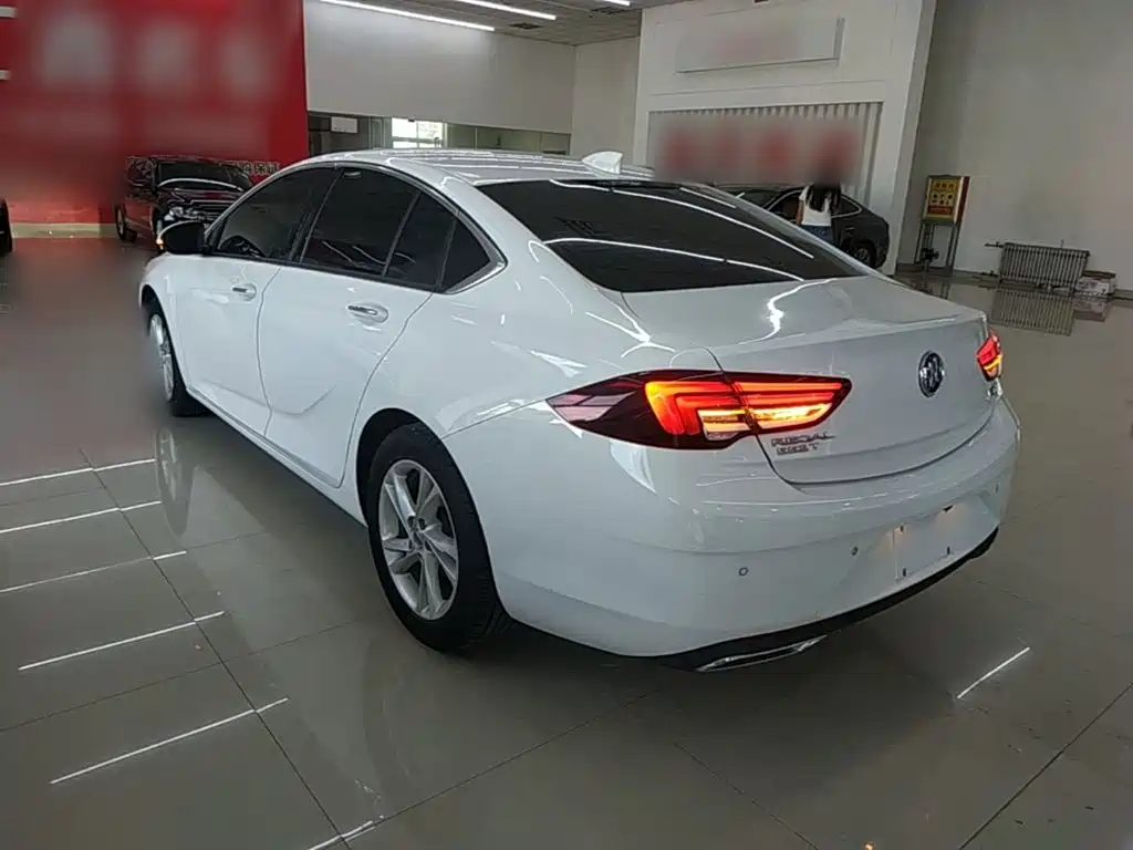 Buick Regal — миниатюра 5