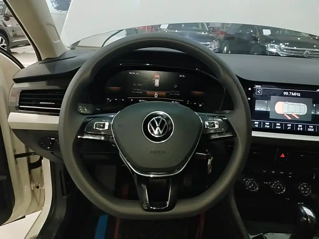 Volkswagen Lavida — миниатюра 11