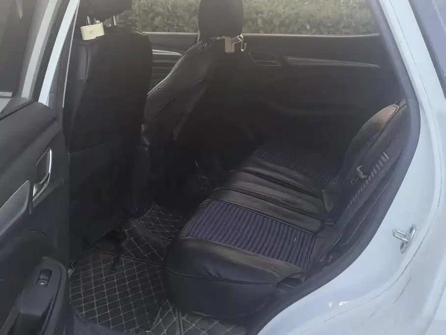 Roewe RX3 — миниатюра 11
