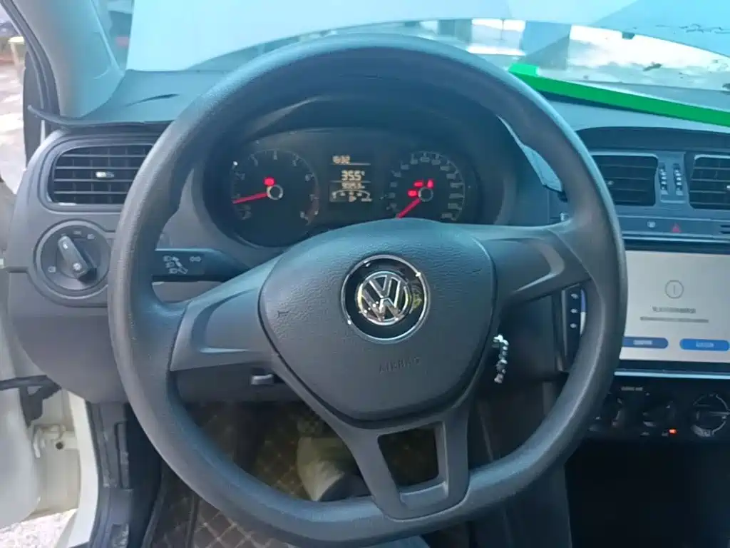 Volkswagen Polo — миниатюра 11