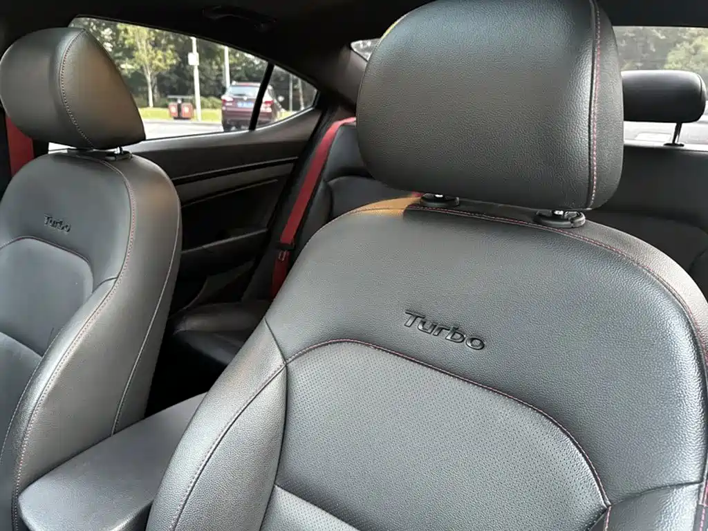 Hyundai Elantra — миниатюра 19