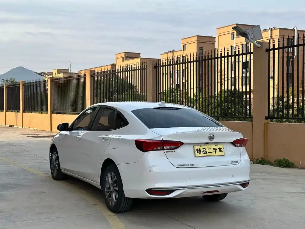 Buick Verano — миниатюра 9