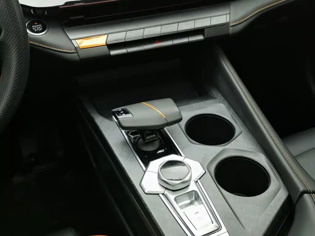Changan UNI-V — миниатюра 13