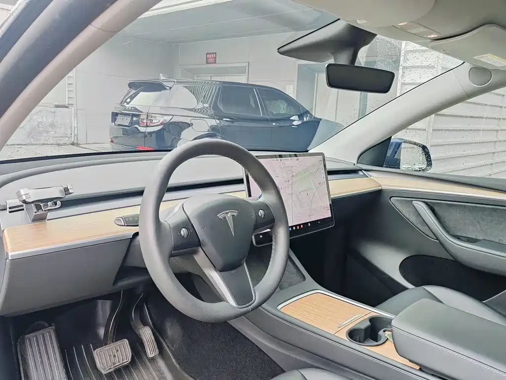 Tesla Model Y — фотографии объявления, Фото 13