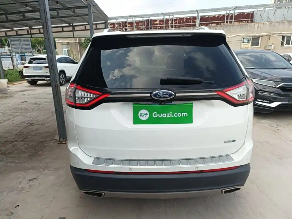 Ford Edge — миниатюра 6