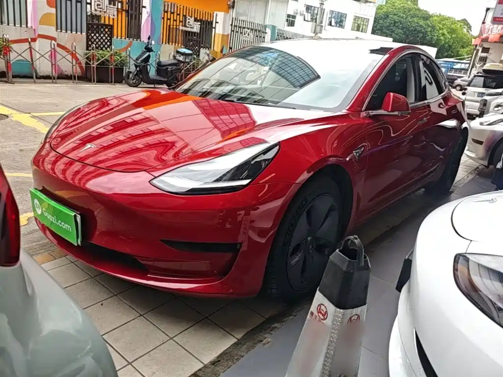 Tesla Model 3 2020
