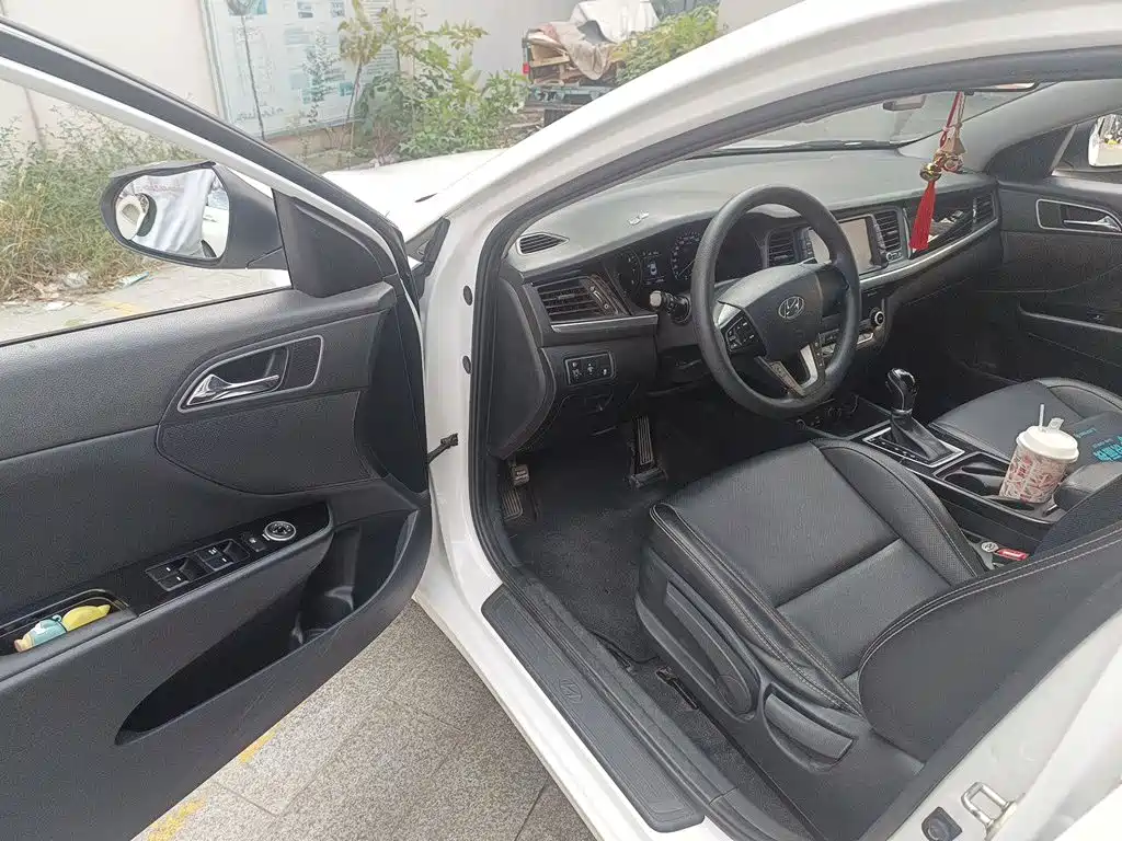 Hyundai Mistra — миниатюра 12