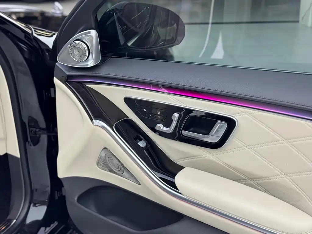Mercedes-Benz S-Class — миниатюра 7