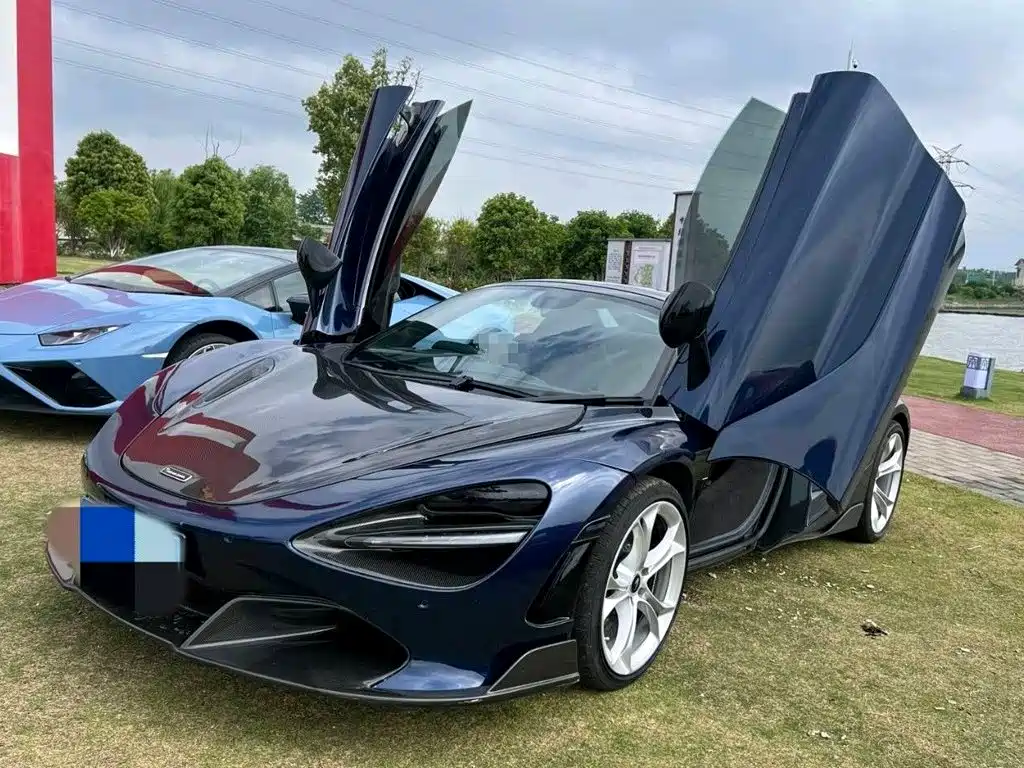 2021 McLaren 720S - zdjęcie 1 z 4